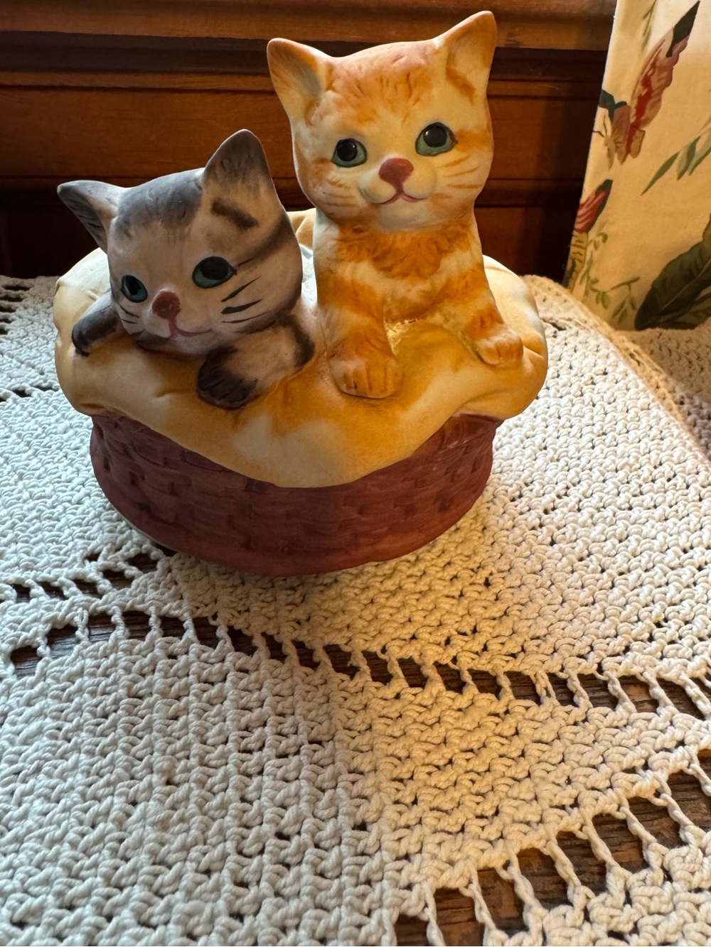 Chadwick 1984 Cats Kittens In A Basket Music Box Works 4x4